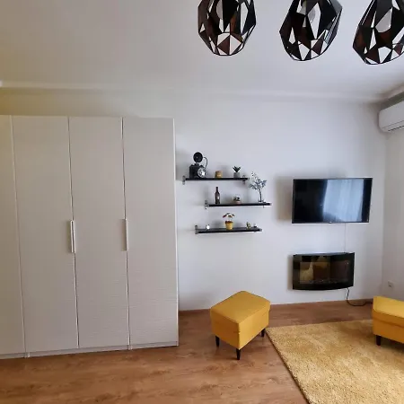 Flora Apartman *