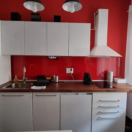 Flora Apartman *