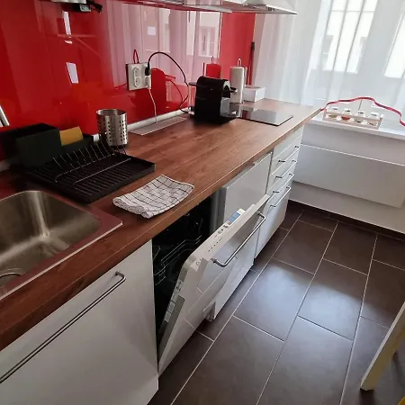 Flora Apartman Segedyn
